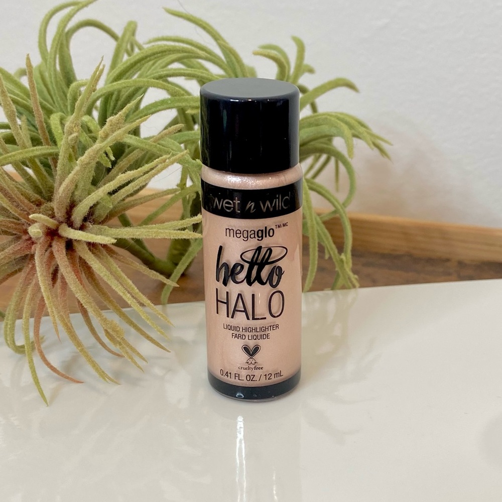 Beautiful NEW Wet N Wild “Halo, Goodbye” Megaglo Liquid Highlighter